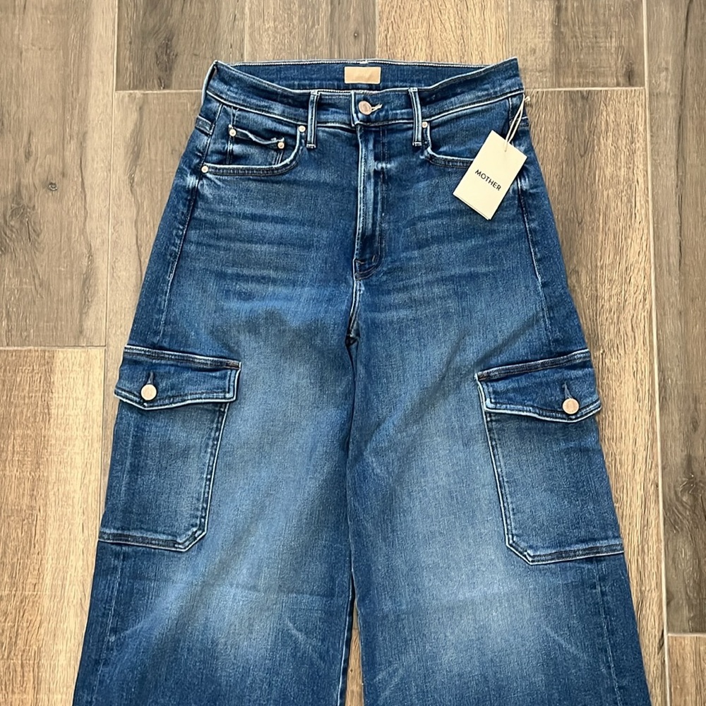 NWT MOTHER The Undercover Cargo Sneak Opposites Attract Jeans Size 32 - Picture 6 of 13